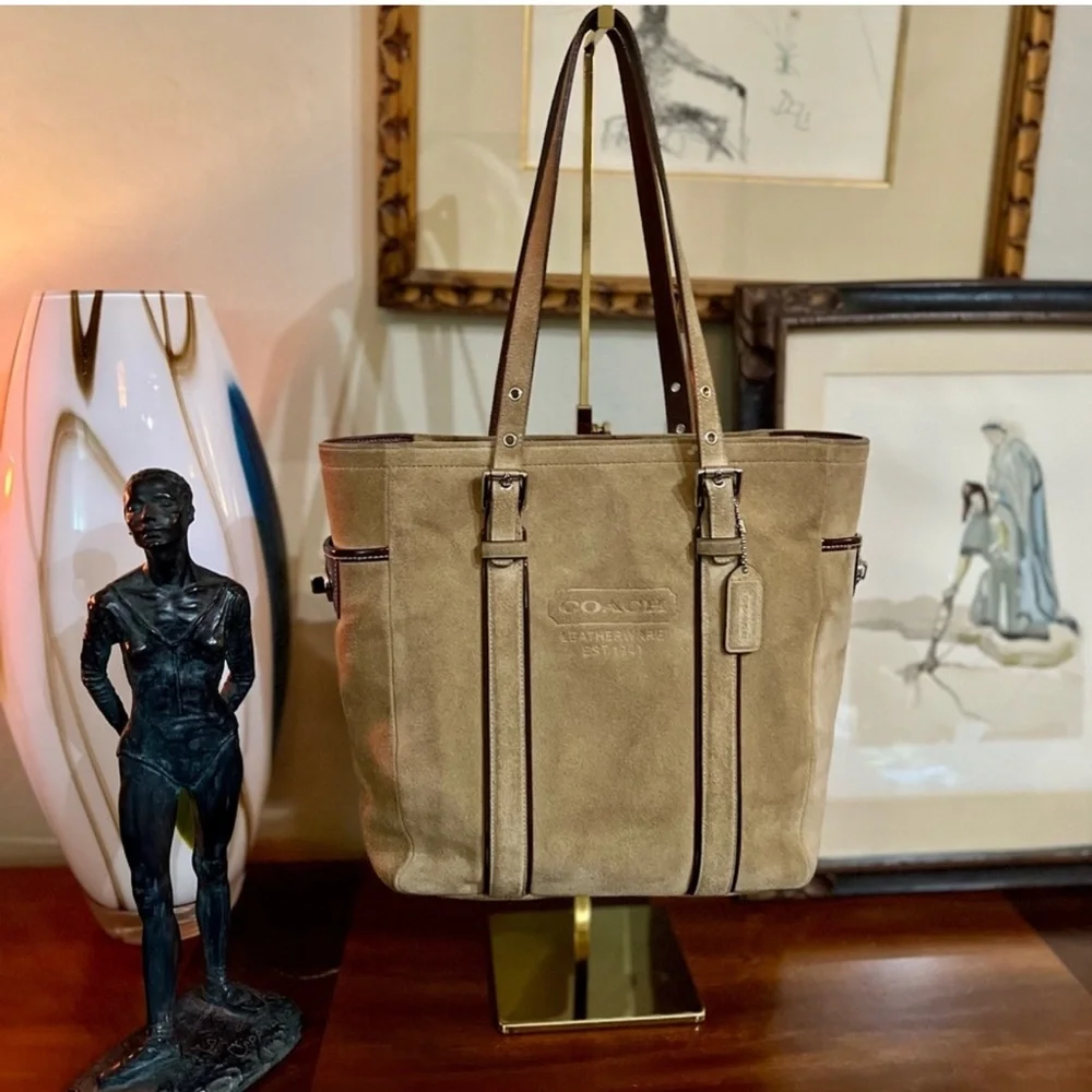 Coach Brown Leather Shoulder Bag - Picture 9 of 11